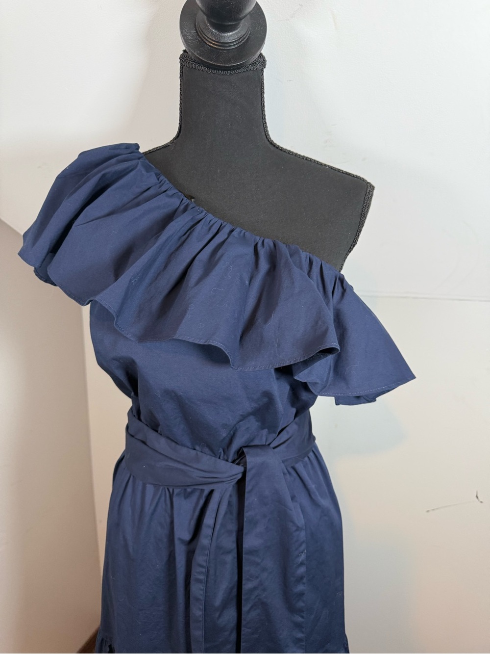 City Chic One-Shoulder Ruffle Maxi Dress in Navy with Pockets - Picture 2 of 13